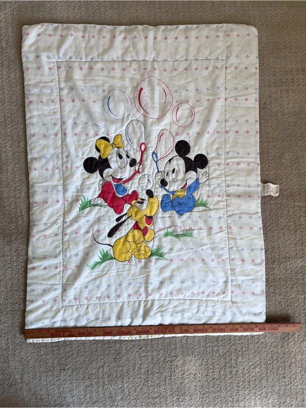 Vintage 1984 Dundee Disney Babies crib quilt